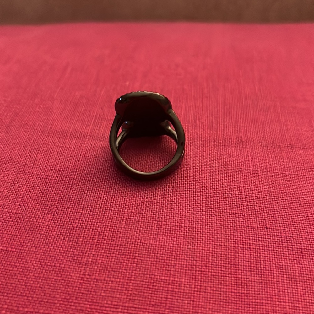Ring - Picture 3 of 5